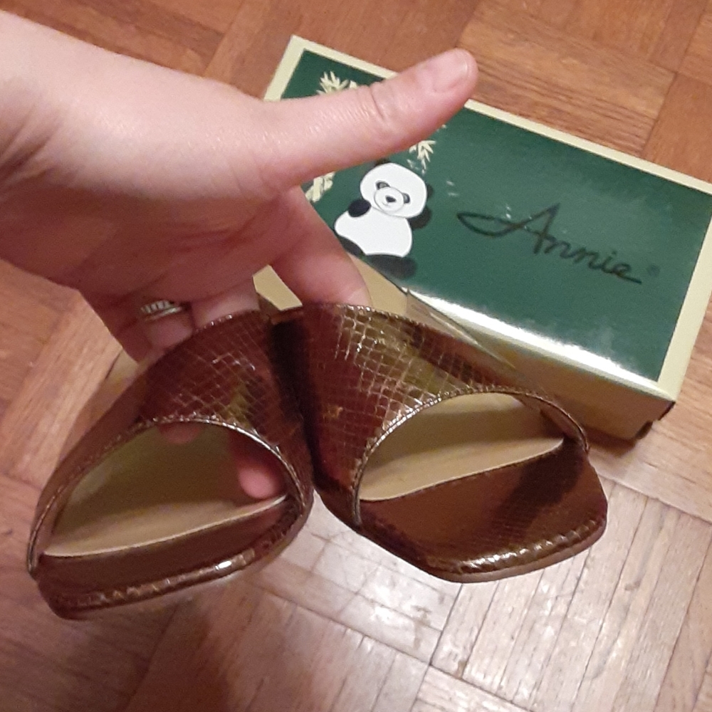 New 8.5M Annie bronze faux snakeskin & clear heels - Picture 4 of 8